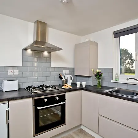 Wheal Amelia- Beautifully Fitted Wooden Lodge Helston Cornwall Exterior foto